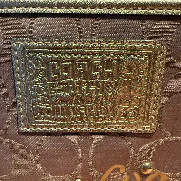 Coach Poppy Crossbody Bag With Sigbature C and Colorful Accents - Picture 3 of 10